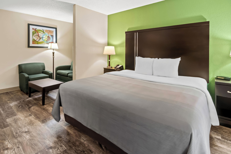 Bedroom 3, Quality Inn & Suites - Granbury, Hood