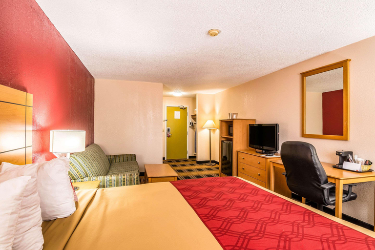 Others 4, Econo Lodge Topeka At Wanamaker, Shawnee