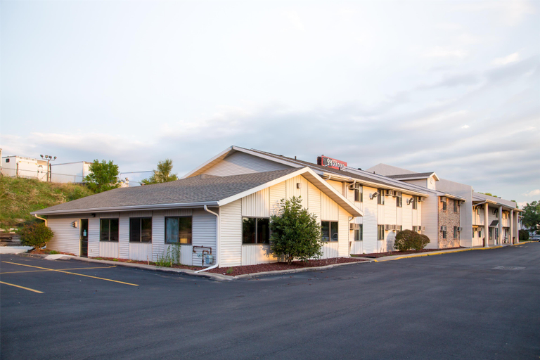 Exterior & Views 2, Motel 6 Omaha NE, Douglas