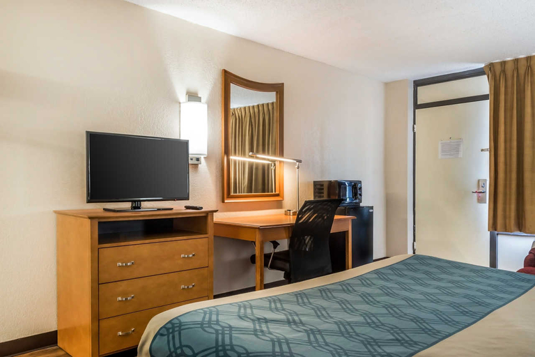 Bedroom 3, Econo Lodge Live Oak, Suwannee