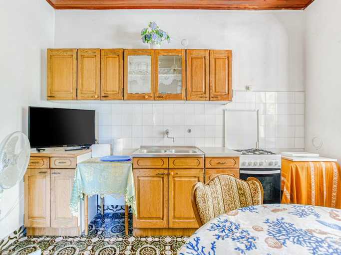 Others 5, Simplistic Apartment in Šibenik near Sea Beach, Šibenik