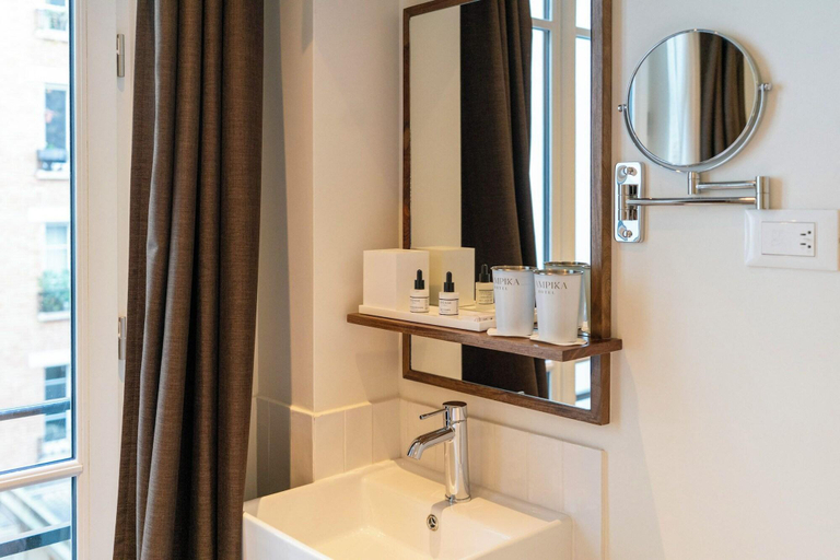 Bathroom 4, Le Lampika Hotel, Paris