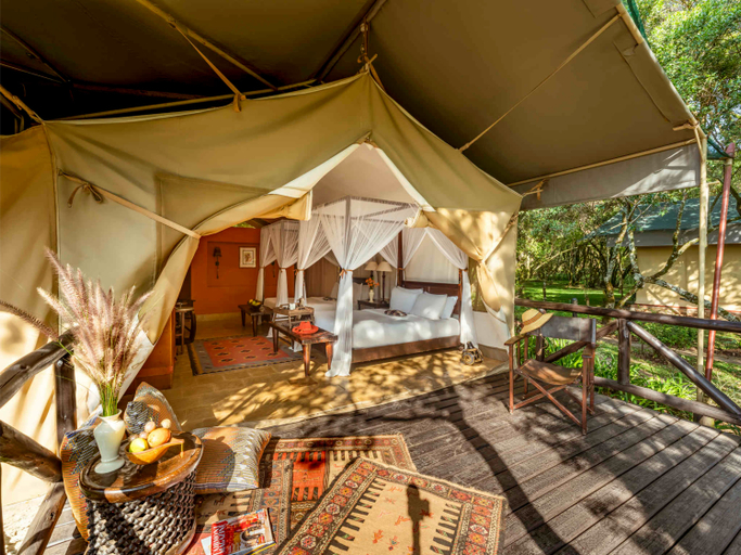 Bedroom 3, Fairmont Mara Safari Club, Cherangany