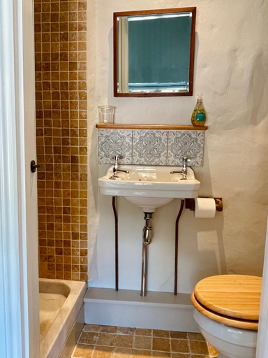 Bathroom 3, The Old Wood Store, Cornwall
