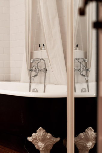 Bathroom 4, Hotel du Petit Moulin, Paris