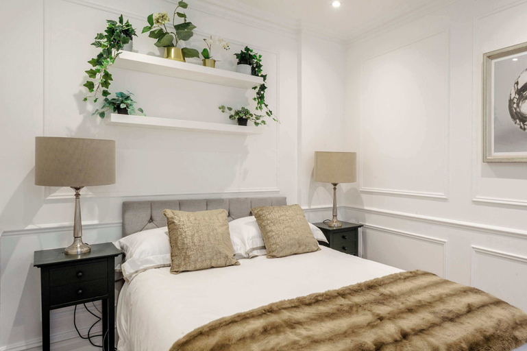 Room 5, Lovely 1 bed Garden Flat - Earl s Court, London