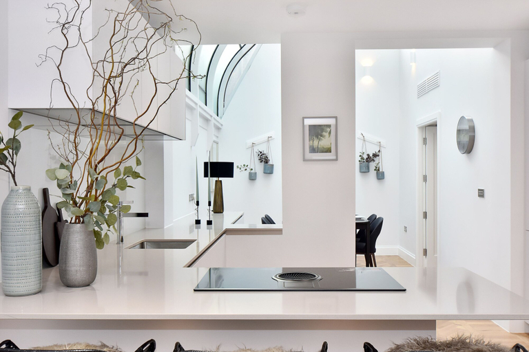 Room 2, Albemarle Elegance II - 37as2, London