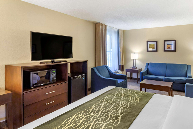 Bedroom 3, Comfort Inn Clinton, Sampson