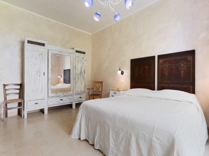 Bedroom 3, Farmhouse in Noto with Pool and Garden, Syracuse