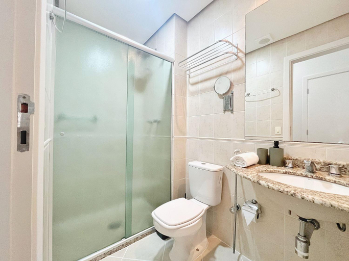 Bathroom 2, ENB | Otima Suite hotel em SCS, prox a GM, São Caetano do Sul