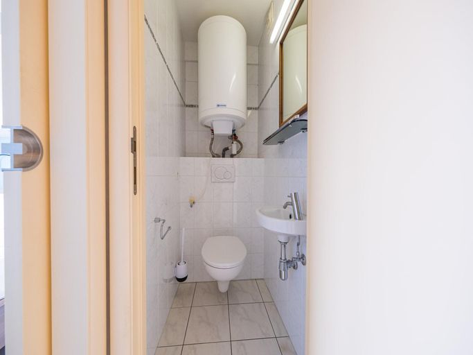 Bathroom 3, Spacious apartment with 3 bedrooms and garage, West-Vlaanderen