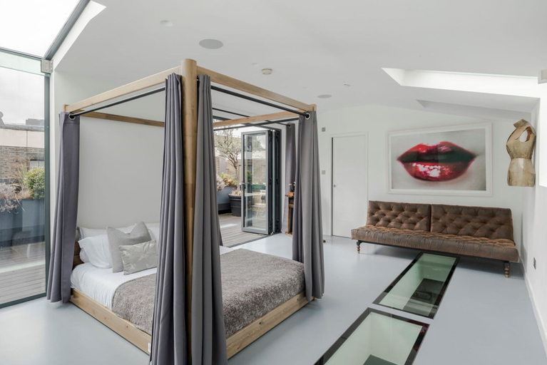 Room 2, The Dream Factory - Borough - by Frankie Says, London
