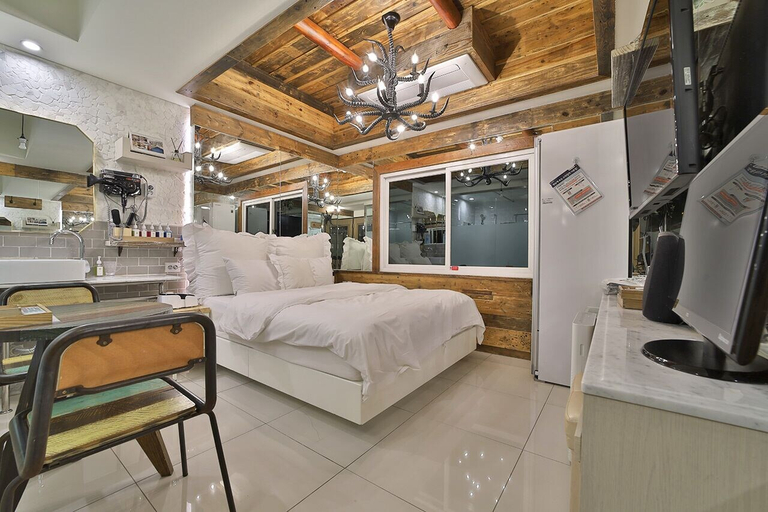 Bedroom 11