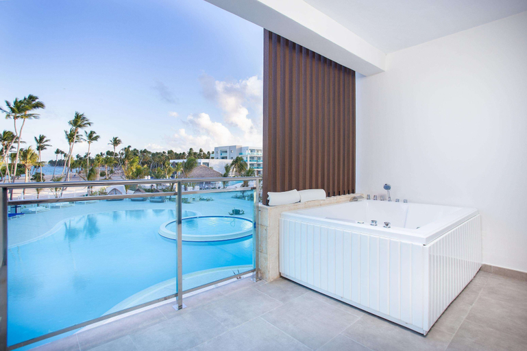 Bathroom 4, Serenade Punta Cana Beach & Spa Resort - All Inclusive, Salvaleon de Higuey