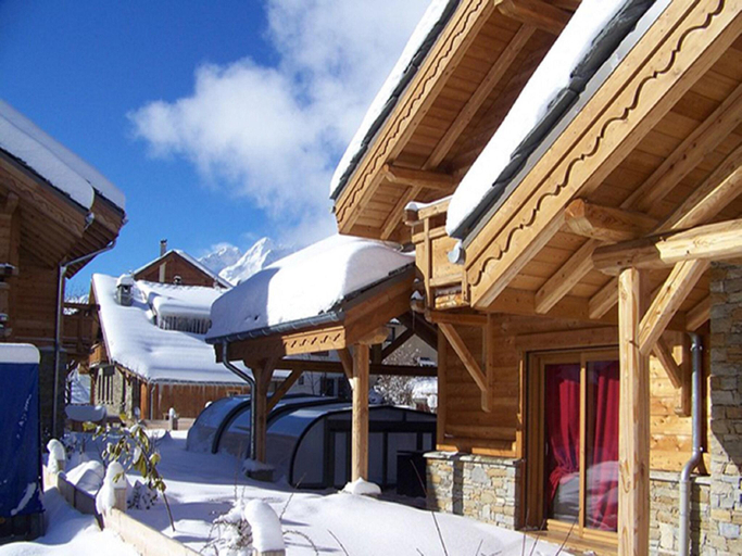 Exterior & Views 1, Chalet in Les Deux Alpes with Private Pool, Isère