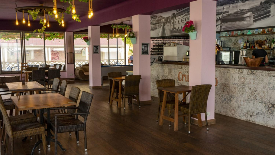Food & Drinks 4, Tabbu ibiza apartments, Baleares