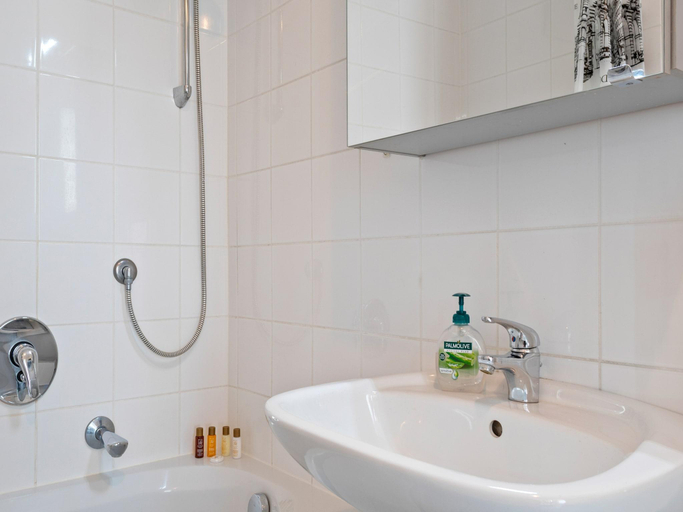 Bathroom 2, Apartment Innsbruck near Bergisel Ski Jump, Innsbruck