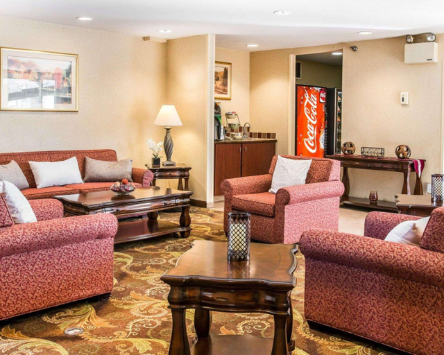 Public Area 3, Quality Inn Holland - Toledo, Lucas
