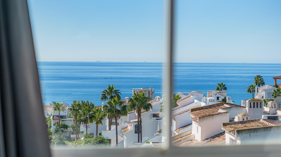 Others 5, Sea View Luxury Penthouse Miraflores, Málaga