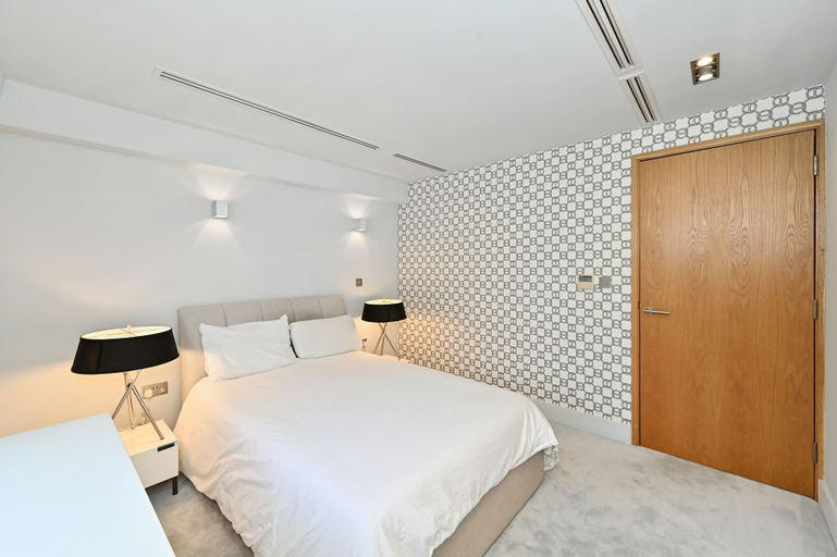 Room 5, Albemarle Exclusive - 35as, London