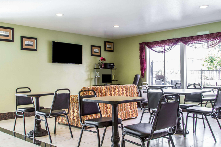 Food & Drinks 5, Rodeway Inn & Suites Hayward, Alameda