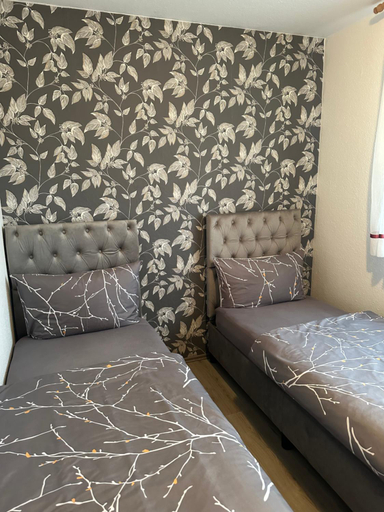 Bedroom 3, Pension und Monteurzimmer mit Kuche und Waschmaschine, Sömmerda