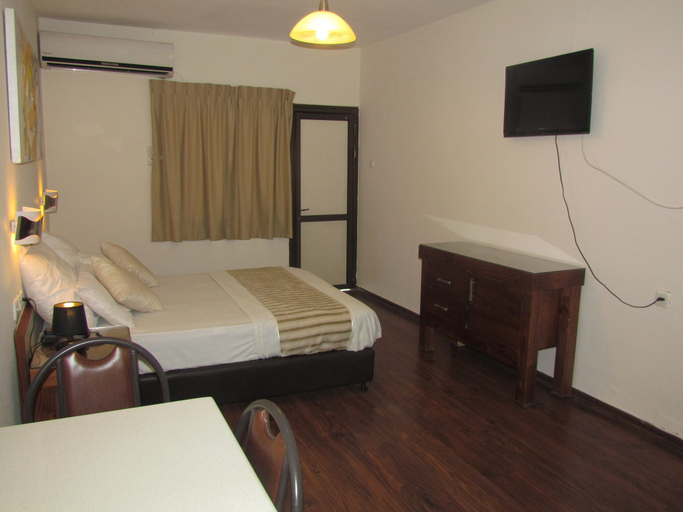 Bedroom 2, Berger Ultra Orthodox Hotel