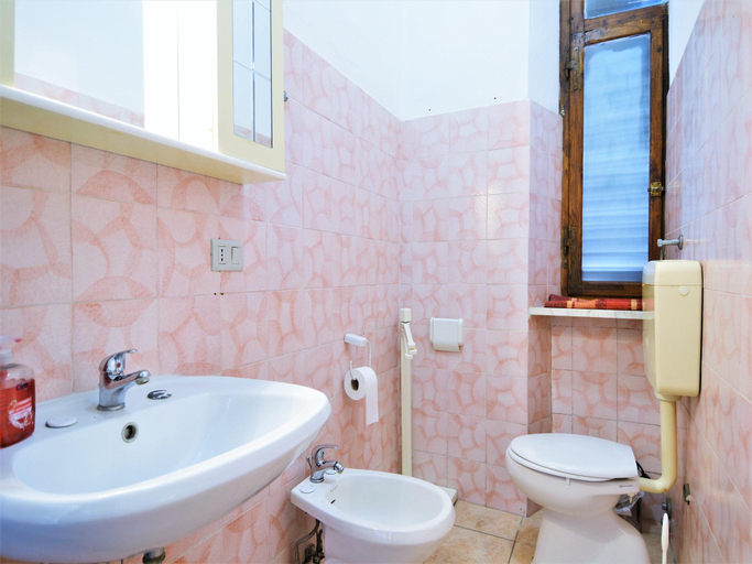 Bathroom 3, Apartment in Massa Marittima with swimming pool, Grosseto