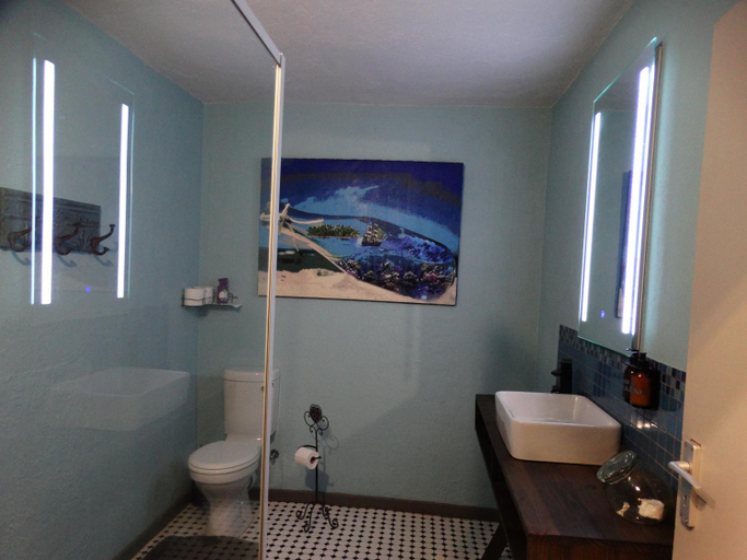 Bathroom 2, Serendipity Garden Studio Gateway to Kruger and Panorama Route, Mopani