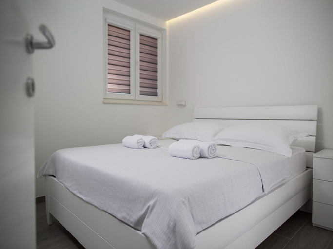 Others 5, Apartment in Imotski near Blue Lake, Imotski