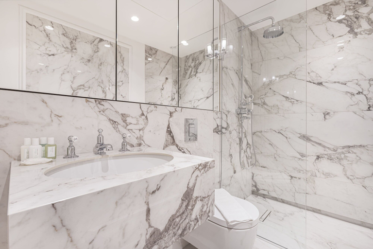 Room 2, Wimpole Street - 3 Bedroom Apartment, London