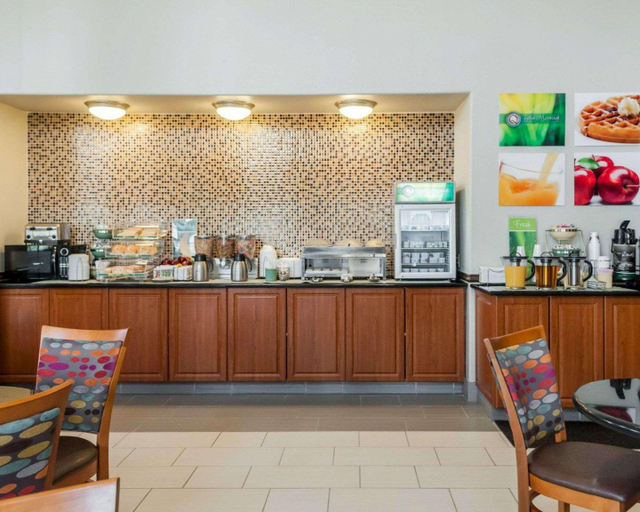 Food & Drinks 4, Quality Inn & Suites, Bernalillo