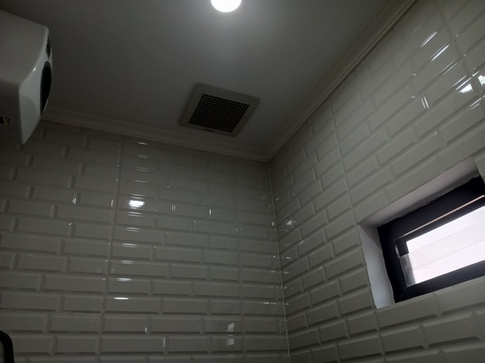 Bathroom 4, Kostel 77 Jepara, Jepara