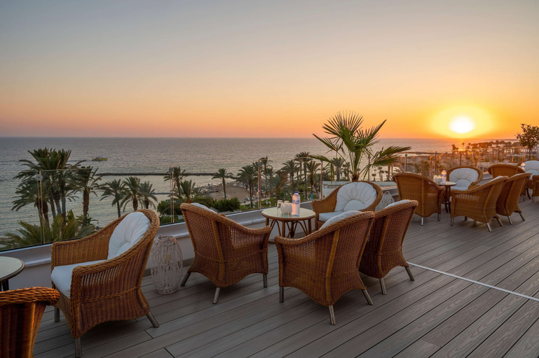 Food & Drinks 4, Constantinou Bros Pioneer Beach Hotel