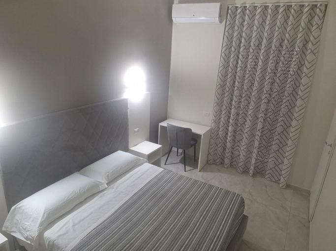 Bedroom 5, Affittacamere La Violetta, Napoli
