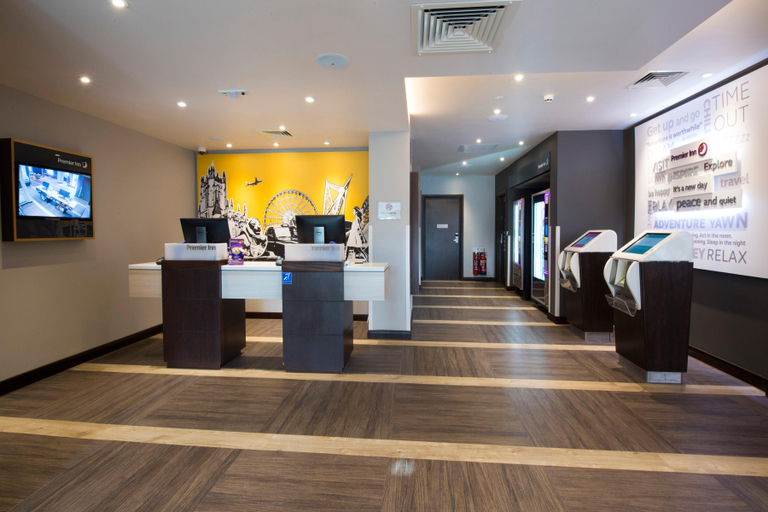 Public Area, Premier Inn Southampton - Cumberland Place, Southampton