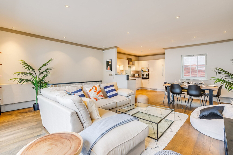 Room 3, Charming Spacious 5 Bed Mews House - Kensington, London