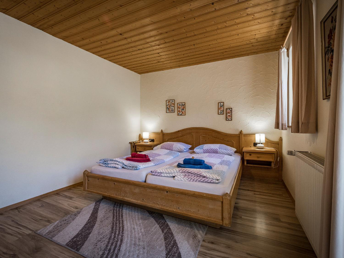 Bedroom 4, Hotel- Pension Oechsner, Berchtesgadener Land