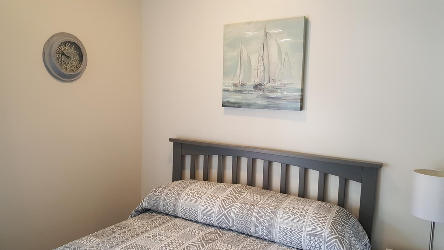 Bedroom 2, King Phillip motel, Worcester