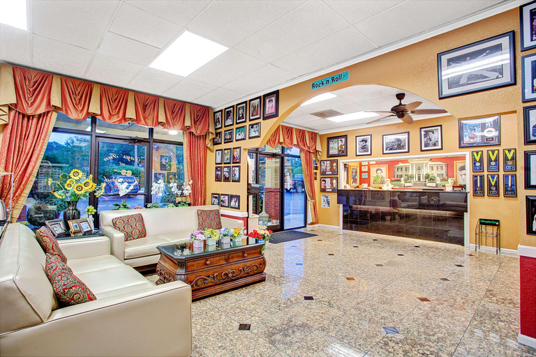 Public Area 2, Days Inn by Wyndham Memphis at Graceland, Shelby