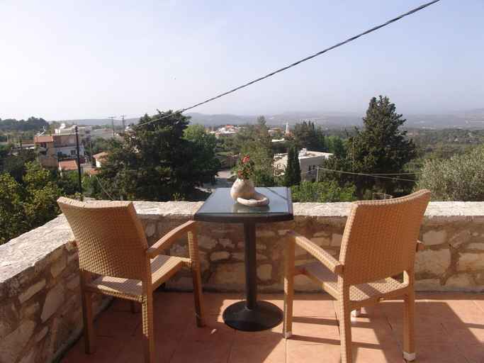 Others 3, Spacious Villa in Margarites with Private Garden, Crete