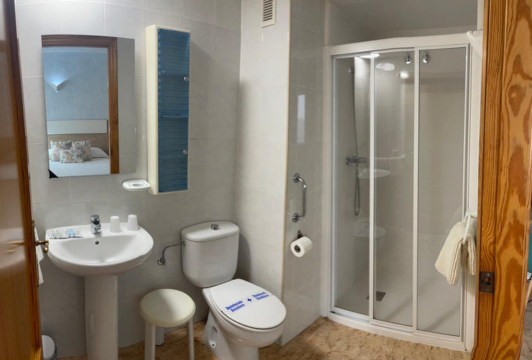 Bathroom 2, Hotel Valldigna, Valencia