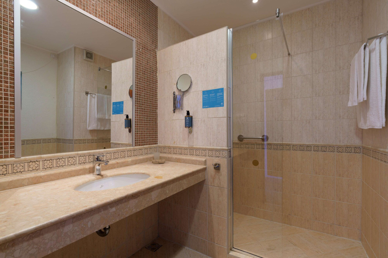 Bathroom 4, Alua Helios Bay - All Inclusive, Nesebar