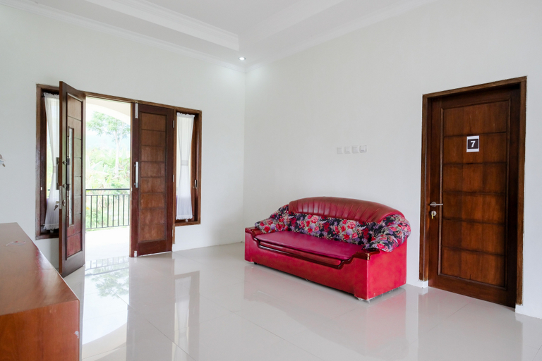 Bedroom 3, RedDoorz Syariah near Pengadilan Agama Wonosobo, Wonosobo