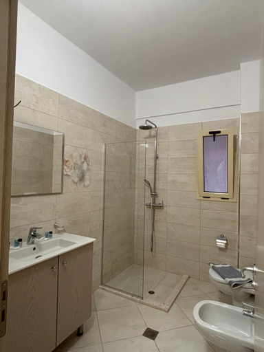 Bathroom 2, VILA -Te Golja, Sarandës