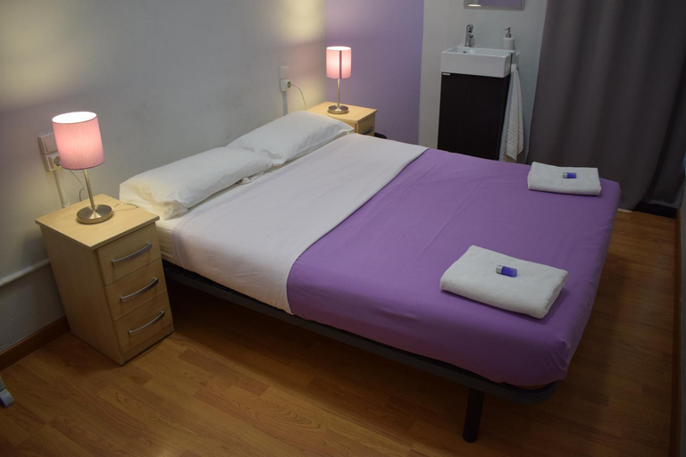 Bedroom 3, Hostal MiMi Las Ramblas, Barcelona