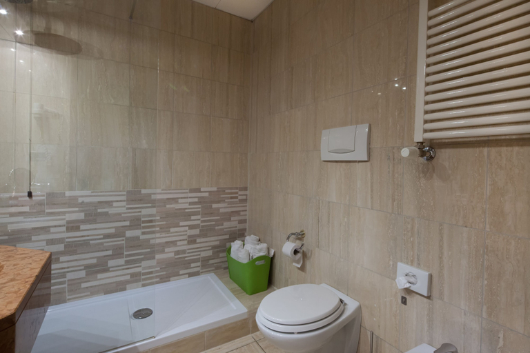 Bathroom, Hotel Palazzo Lovera, Cuneo