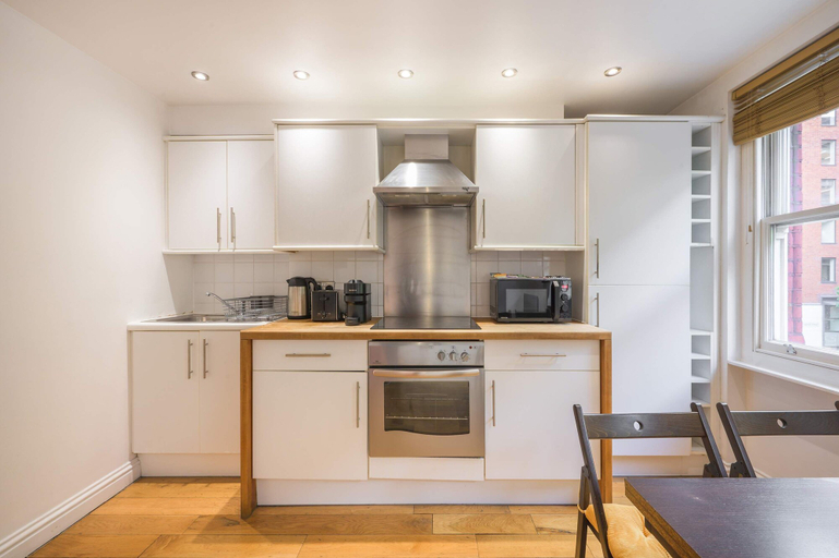 Room 4, A Midtown Minute - Holborn - by Frankie Says, London