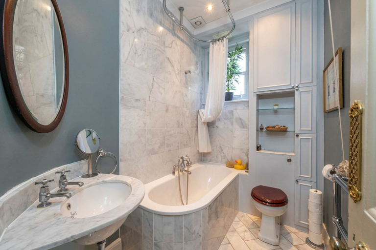 Bathroom, The Grand Old Boy - Marylebone - by Frankie Says, London