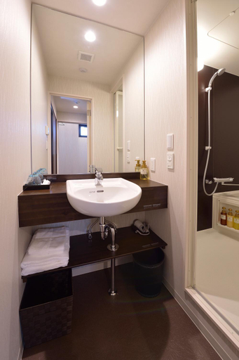 Bathroom 4, UU Inn Kyoto, Kyoto